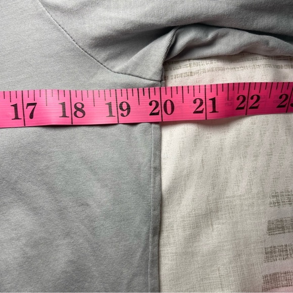 Vineyard Vines Junior XL Gray casual coastal Long Sleeve Tee Tie-Dye Whale Logo - Picture 9 of 10